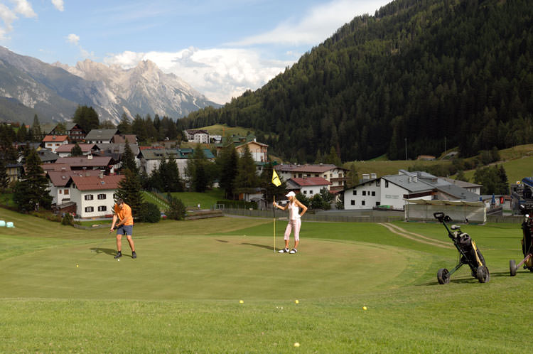 Golf spielen in St. Anton am Arlberg in Tirol - Österreich